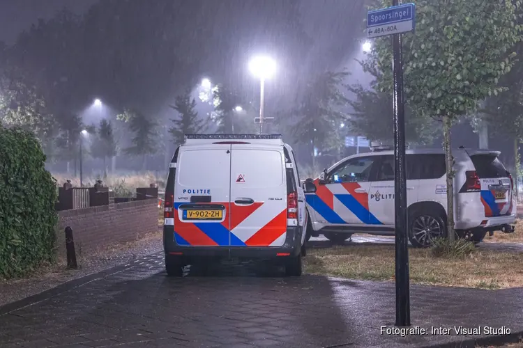 Politie ontdekt verschillende soorten munitie en vuurwapen gelijkende voorwerpen in woning Beverwijk