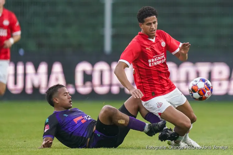 Jong PSV wint nipt van Telstar