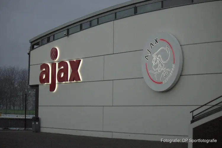 Vrouwen Telstar houden Ajax knap op 0-0