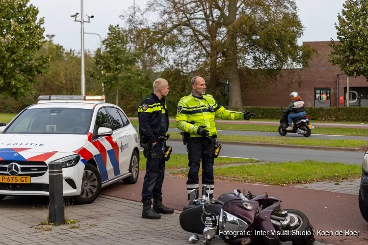 Scooterrijdster aangereden in Driehuis