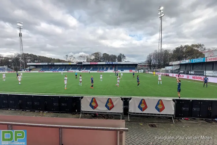 Fouten Telstar leveren Feyenoord eerste zege op in Eredivisie Vrouwen