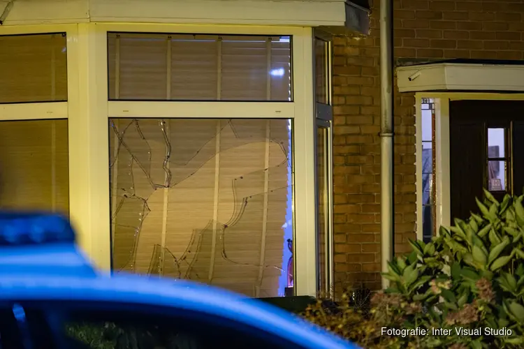 Raam gesneuveld bij incident aan de Baanstraat in Beverwijk