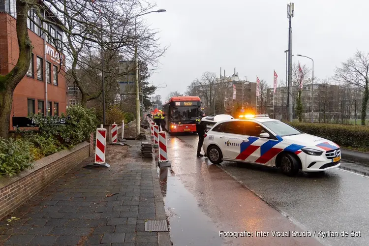 Fietser aangereden door lijnbus in Haarlem