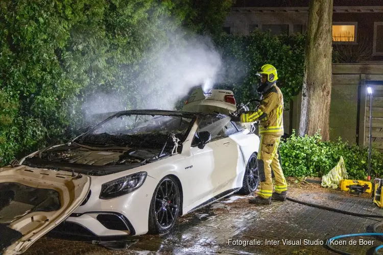 Peperdure AMG-Mercedes in brand in Heemstede