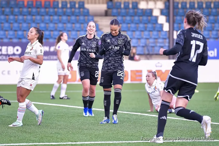 Ajax Vrouwen leggen in eerste helft basis voor ruime zege op Telstar