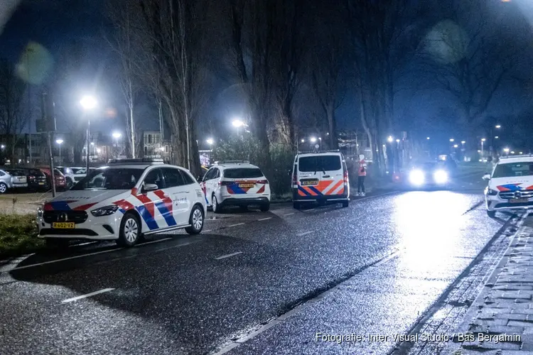 Tien politieauto's bij Poppodium Beverwijk vanwege vechtpartijen