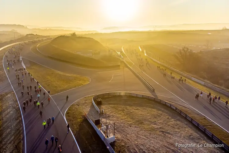 Bijna 4.000 wandelaars voor de 30 van Zandvoort