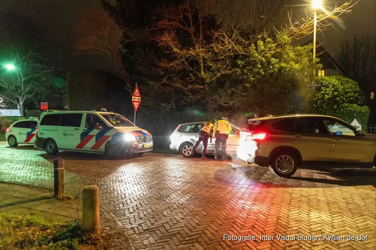 Automobilist klemgereden bij alcoholcontrole in Bentveld