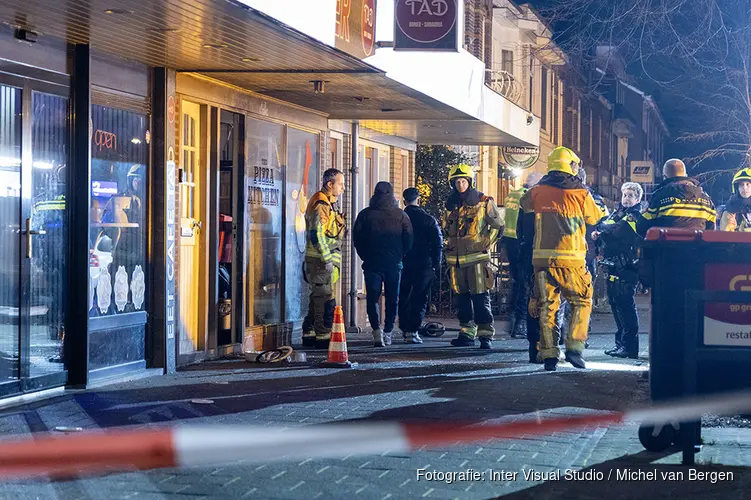 Explosie bij pizzeria aan de Kennemerlaan in IJmuiden