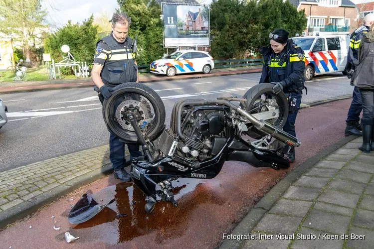 Ongeval met motorrijder in Heemstede: motor 'netjes' op de kop