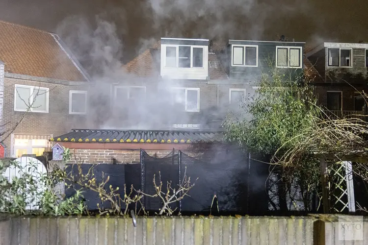 Brand in schuur aan de Edisonstraat in IJmuiden