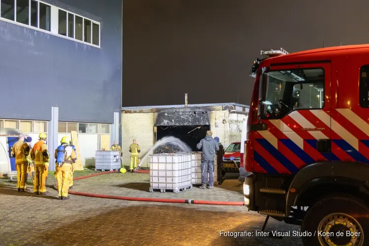 Brand in Havenstraat te Beverwijk weer opgelaaid