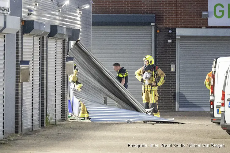 Explosie bij telecomwinkel bij het MIDI Center in Beverwijk