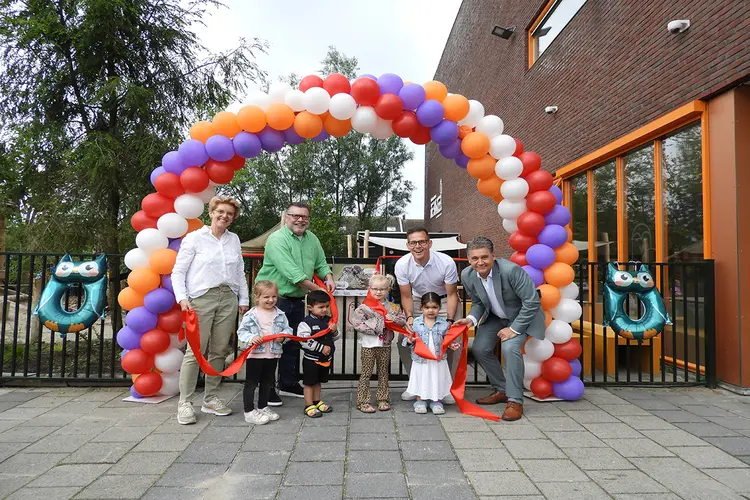 Nieuw peuterplein kindcentrum De Bareel feestelijk geopend