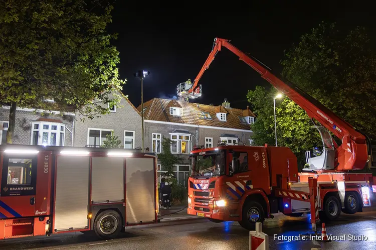 Veel rookontwikkeling bij schoorsteenbrand in Haarlem