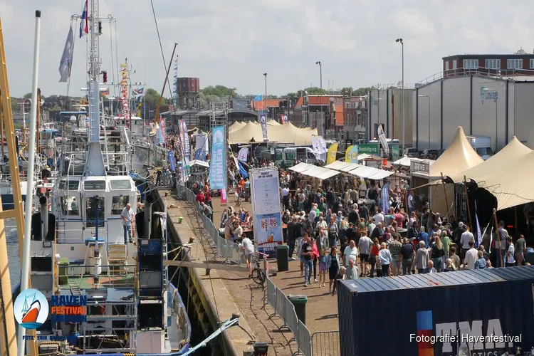 Havenfestival IJmuiden op zijn oranje best