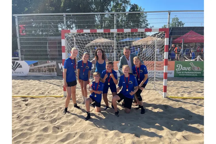 Schoolhandbaltoernooi DSS groot succes