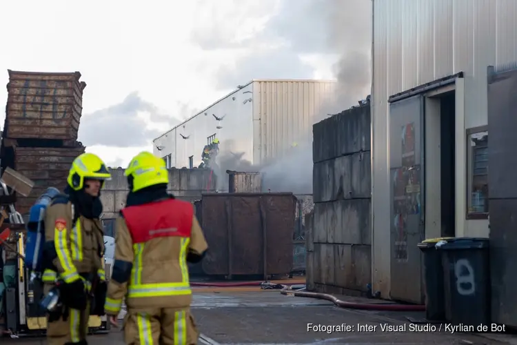 Containerbrand in Haarlem zorgt voor flinke rookontwikkeling