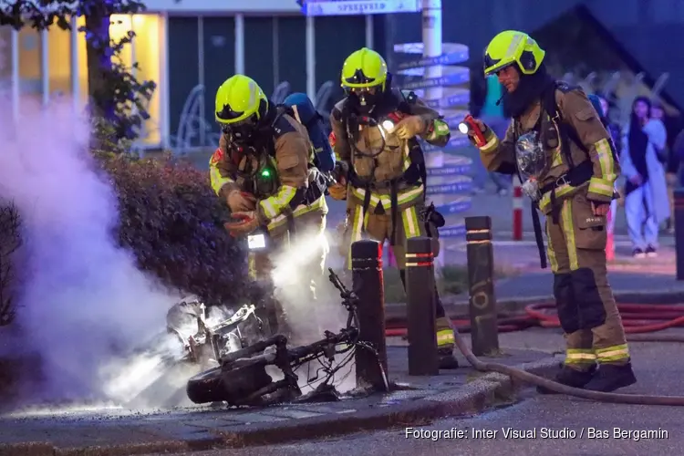 Scooter door brand verwoest in Beverwijk