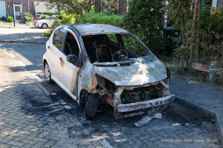 Weer auto uitgebrand aan de Vechtstraat in Beverwijk