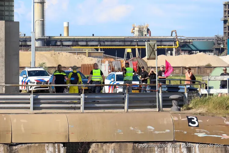 Extinction Rebellion blokkeert opnieuw cruiseschip, politie grijpt in