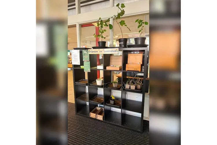 Planten- en zadenbieb in de Bibliotheek Haarlem Noord