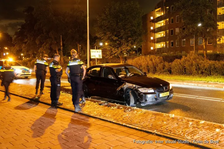 Auto tegen lantaarnpaal gereden in Heemskerk