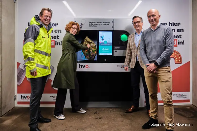 Eerste van drie bulkmachines bij afvalbrengstations HVC geopend in Beverwijk