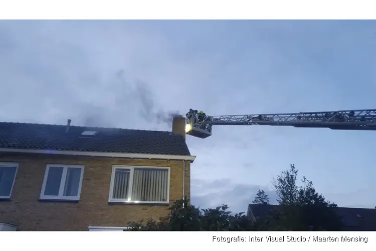 Schoorsteenbrand aan de Oude Haarlemmerweg in Castricum