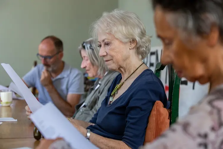 Informatiebijeenkomst over Samenlezen in Bibliotheek Velserbroek