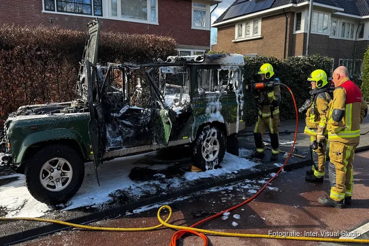 Jeep uitgebrand in Heemstede